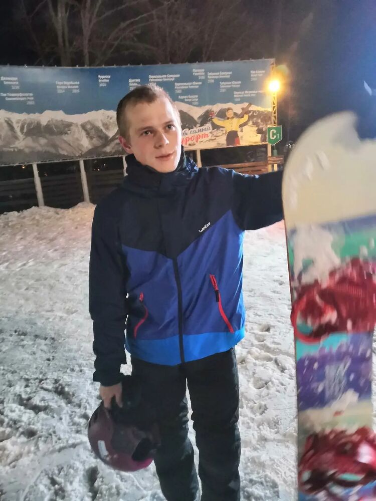  ,   Evgeny, 28 ,   ,   , c , 
