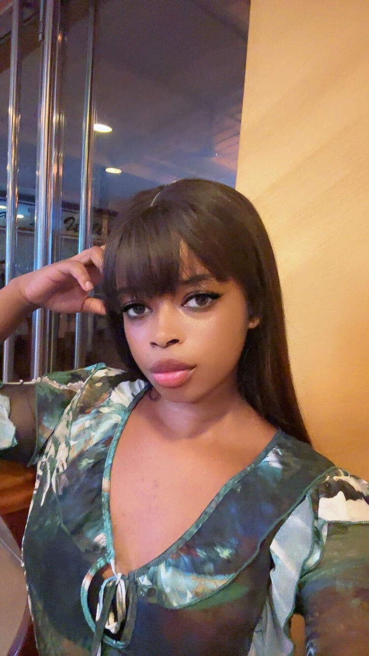  51199824  Amelia, 34 ,    Soho