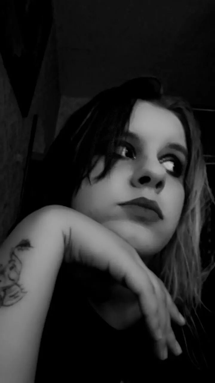  ,   Diana, 23 ,   ,   , c 