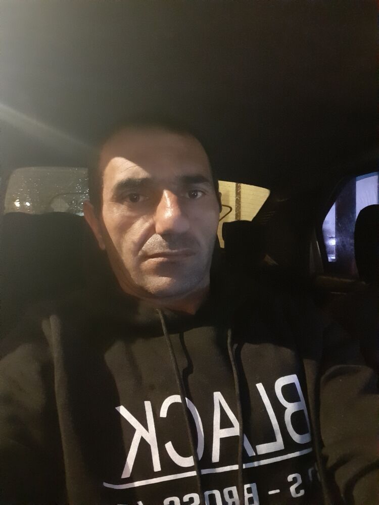  30740794  Hovlk, 43 ,    