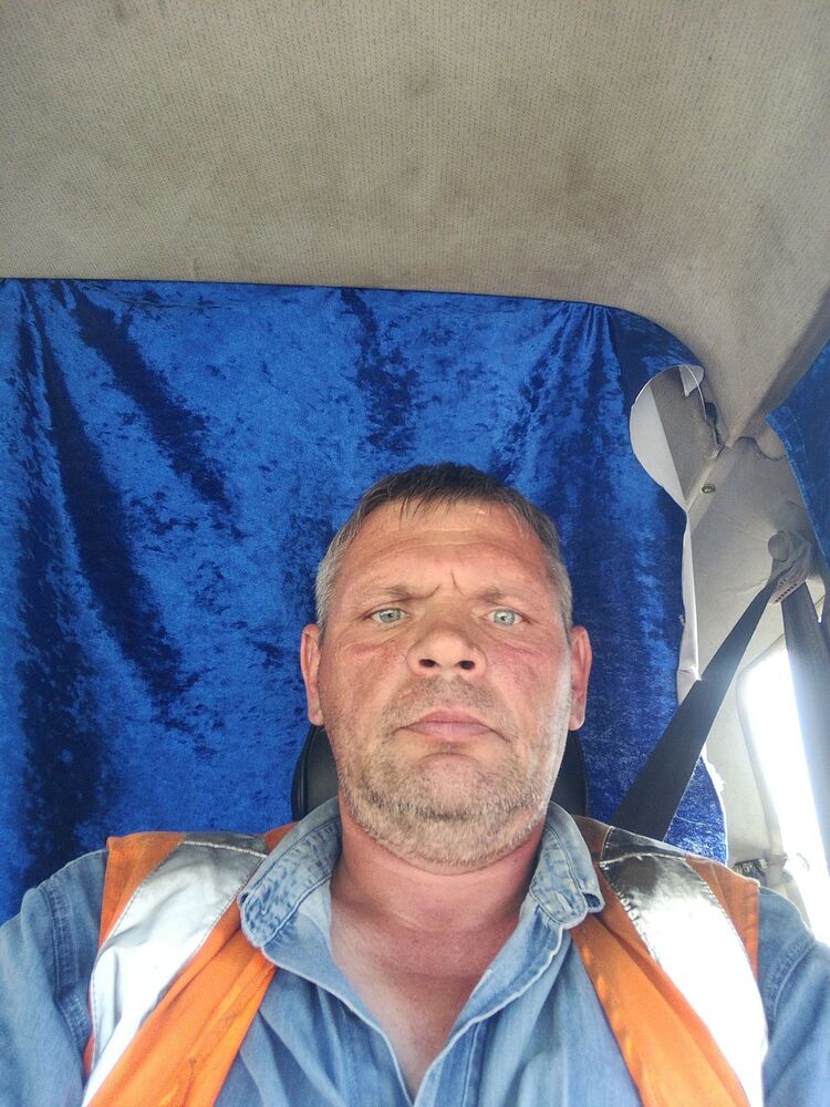  28451804  , 45 ,    