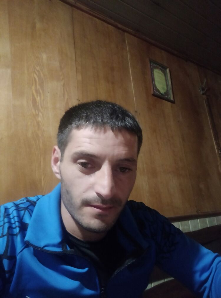  ,   Rafayel, 34 ,   ,   