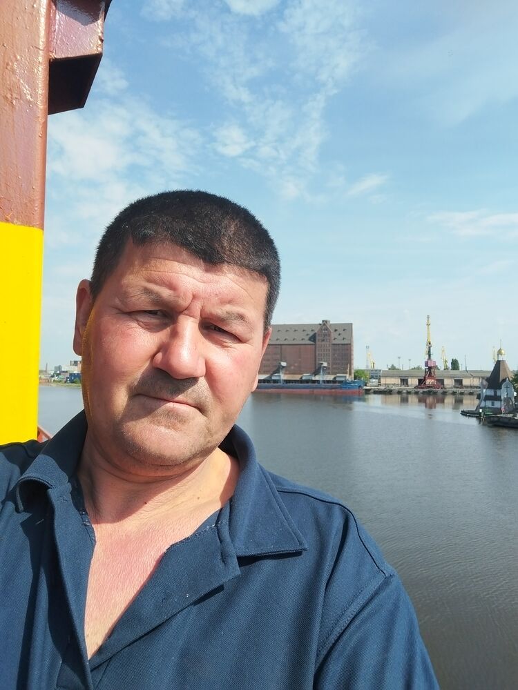  ,   Nabijon, 49 ,   ,   