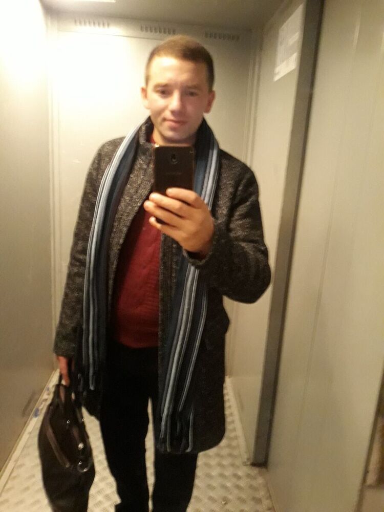  20291804  Nikolai, 33 ,    