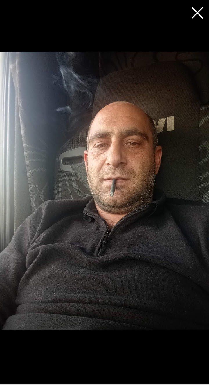  54550824  Hovo, 41 ,    