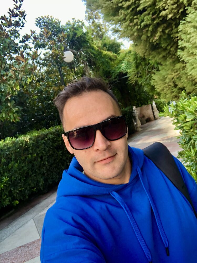  38525724  Stefan, 35 ,    