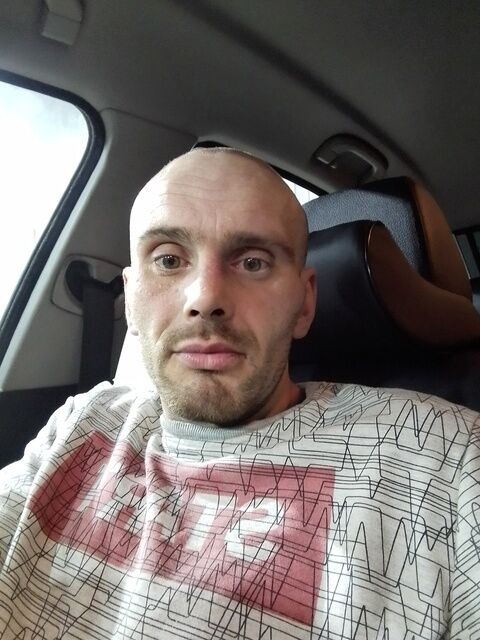  48922594  , 37 ,    