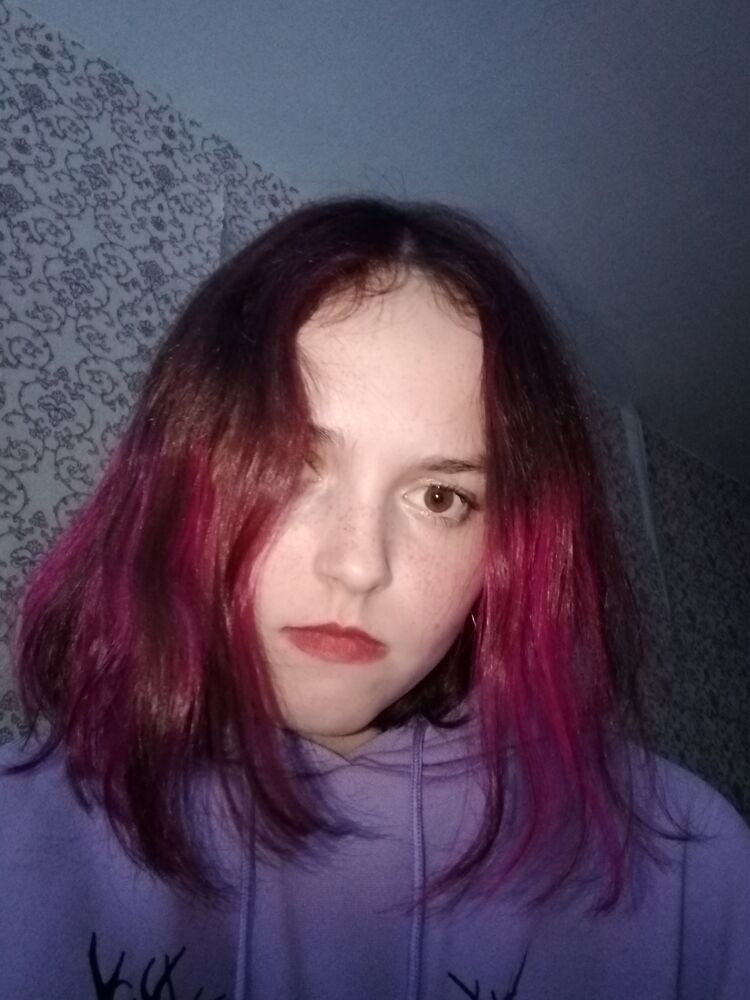  54472434  Gesica, 18 ,    