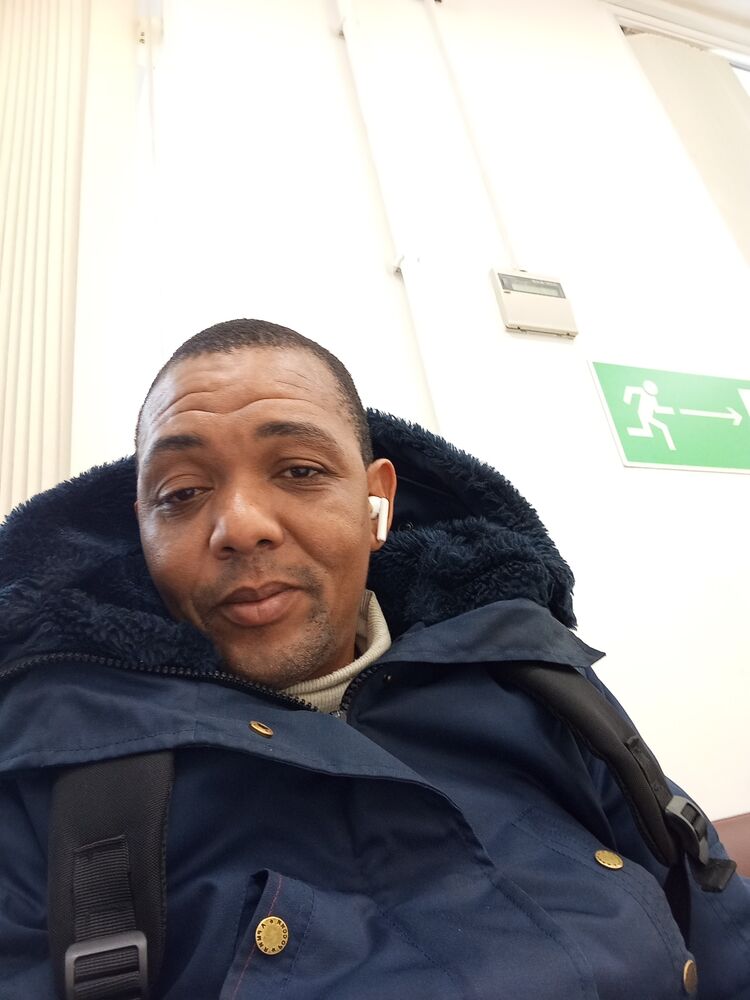  50498014  Mamadou, 41 ,    