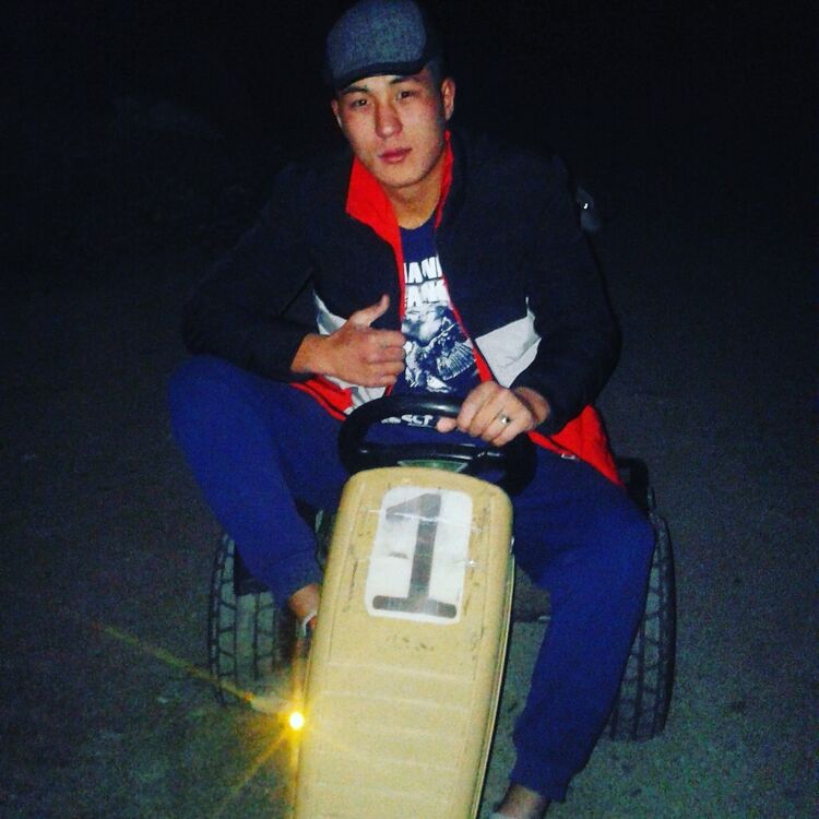  12011554  Leva, 29 ,    