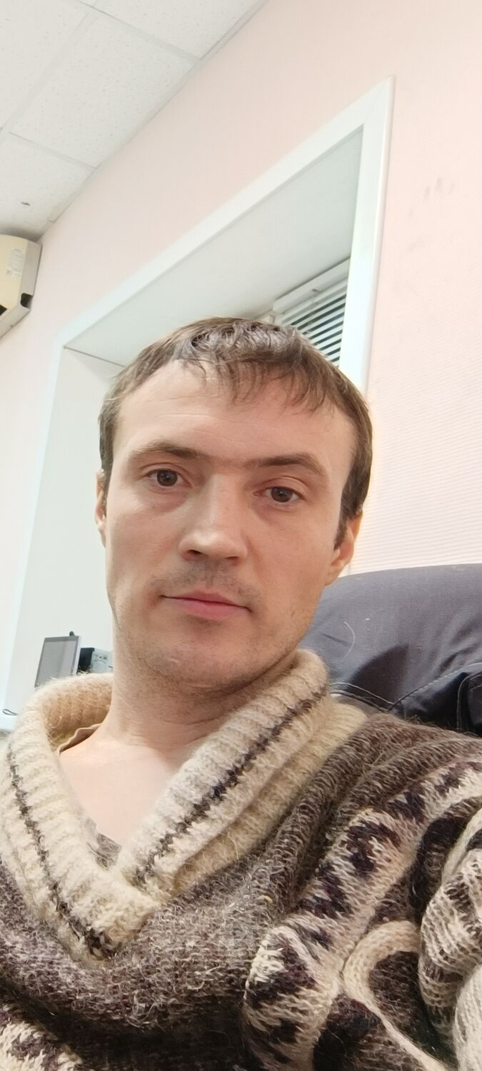  ,   Maxim, 34 ,   ,   