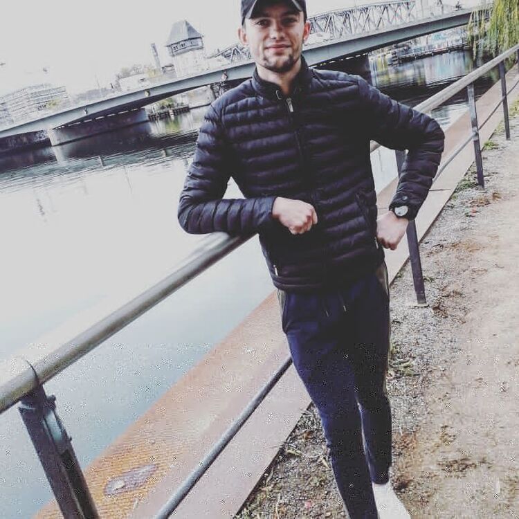  Karlsruhe,   Adrian, 27 ,   ,   , c 