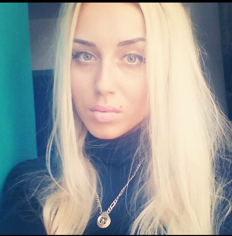  20572934  Lana, 42 ,    