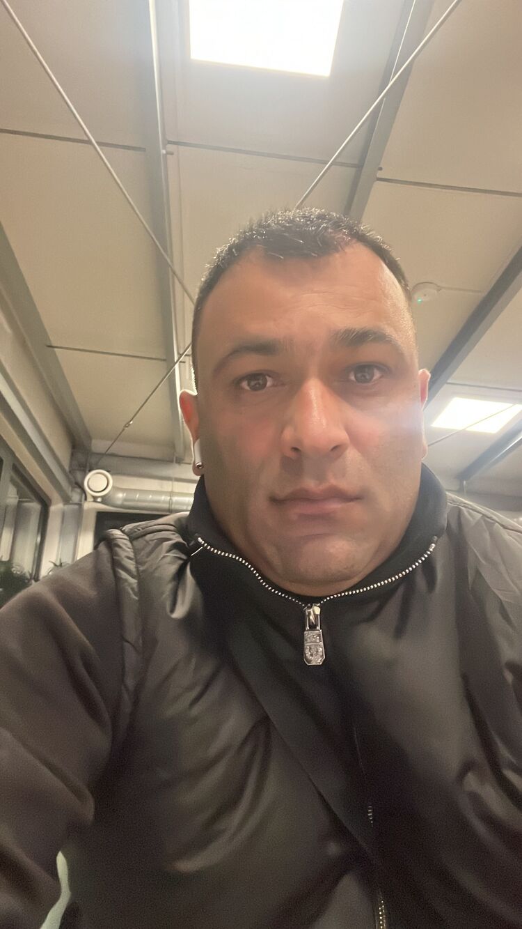  51907354  , 42 ,    Bielany Wroclawskie