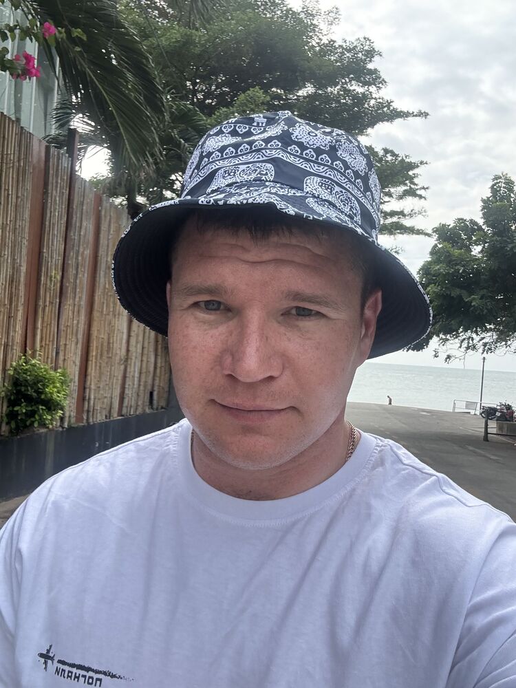  54470384  Denis, 32 ,    Galax