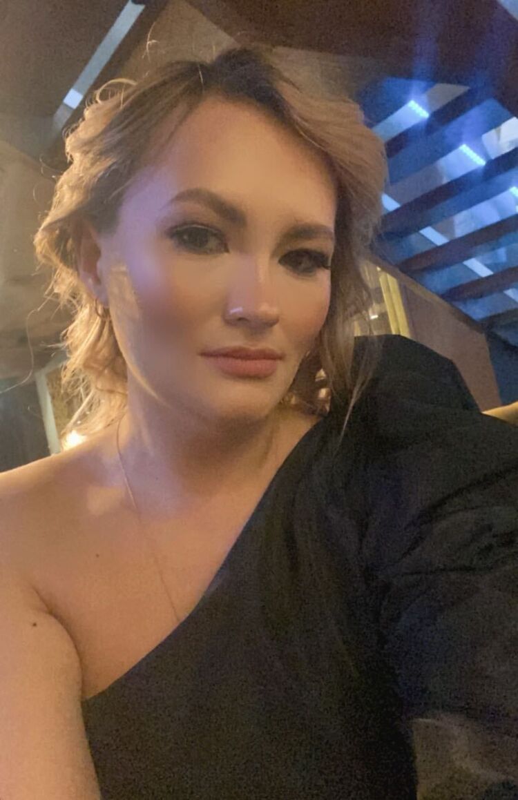  53837174  Adele, 32 ,    