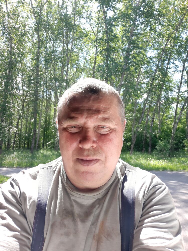  43964164  , 57 ,    