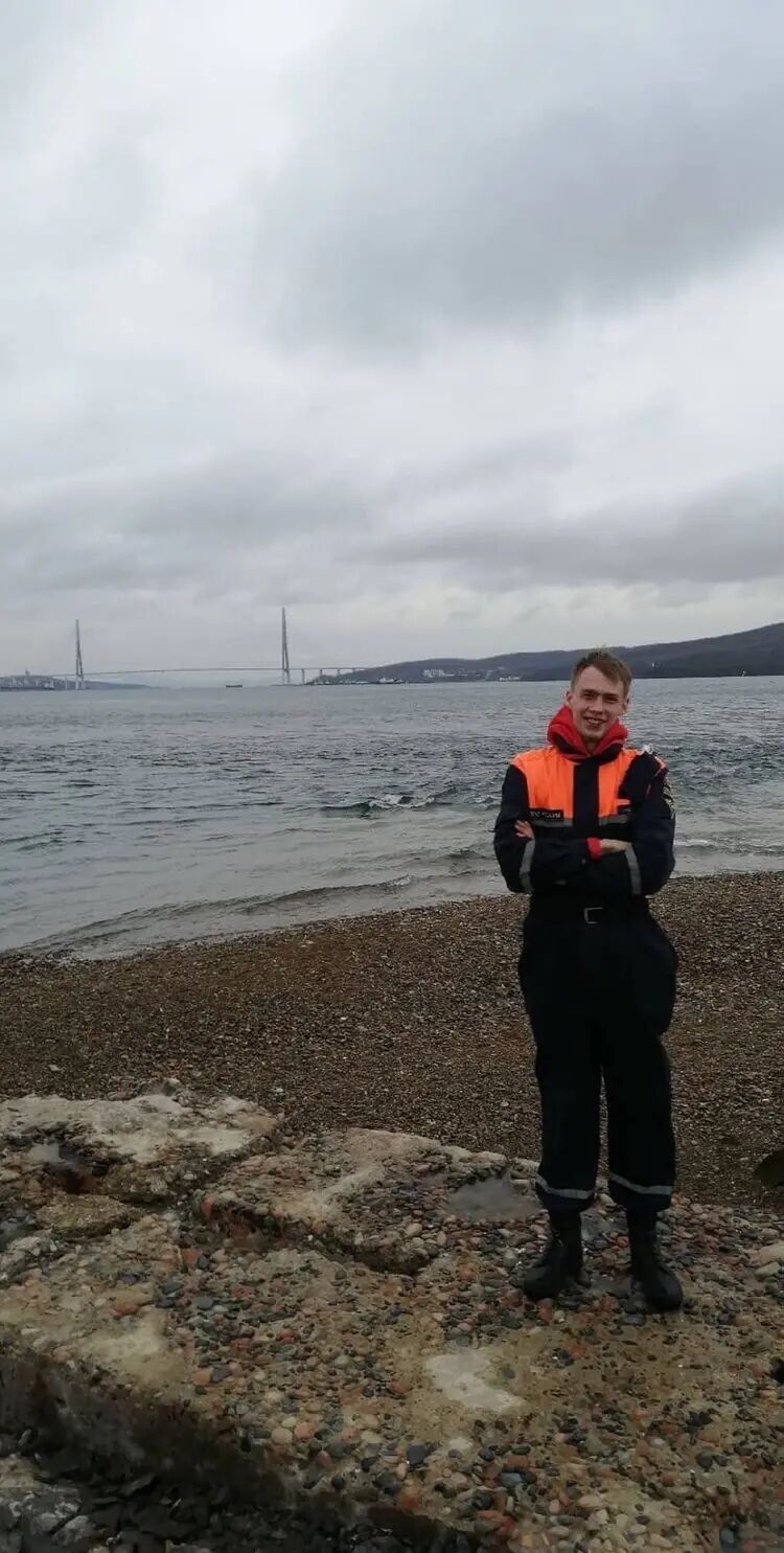  ,   Konstantin, 24 ,   ,   
