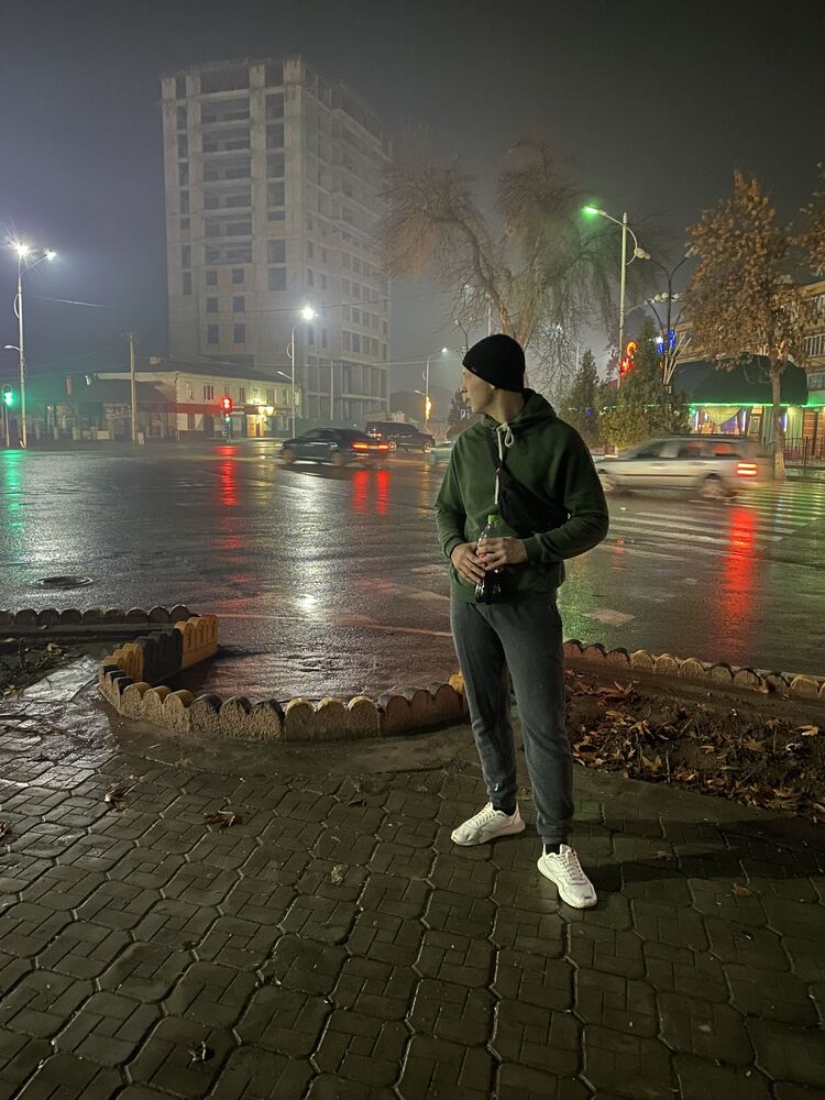  33085764  , 24 ,    