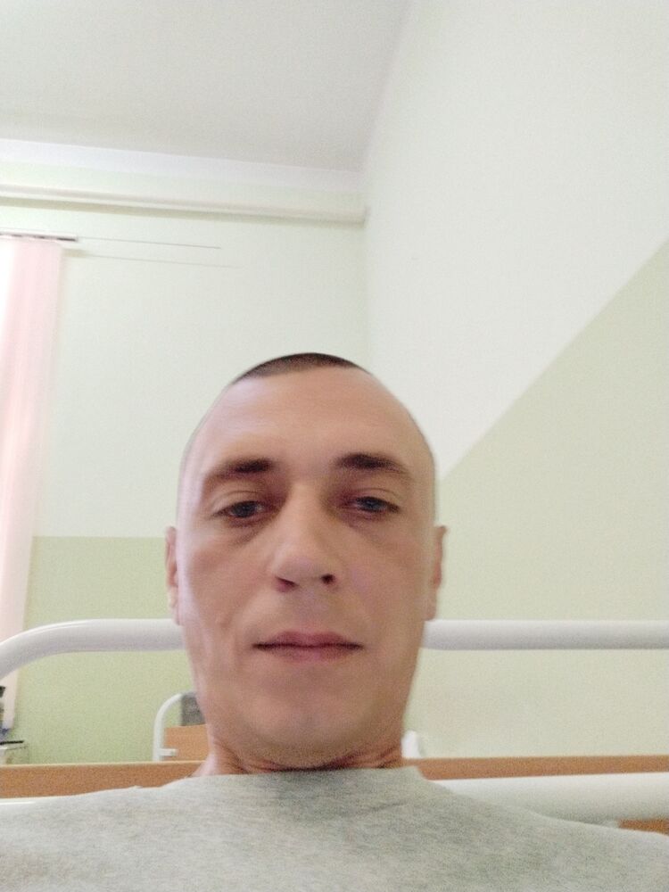  37274564  SERGEY, 40 ,    