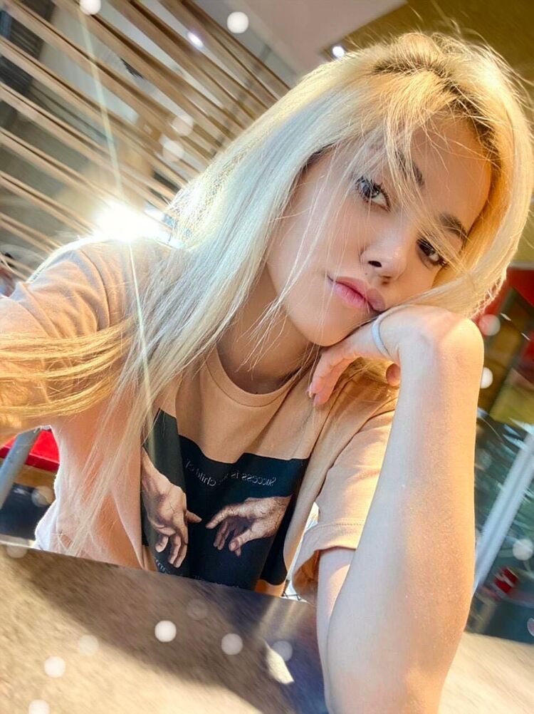  ,   Kira, 25 ,   ,   , 