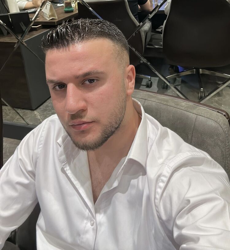  Alanya,   Umut, 28 ,   ,   