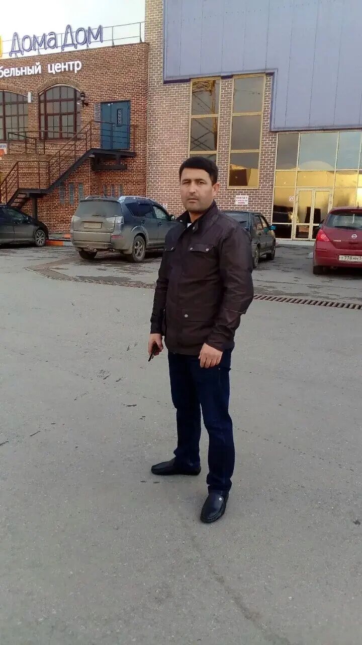  30004774  Amir, 46 ,    