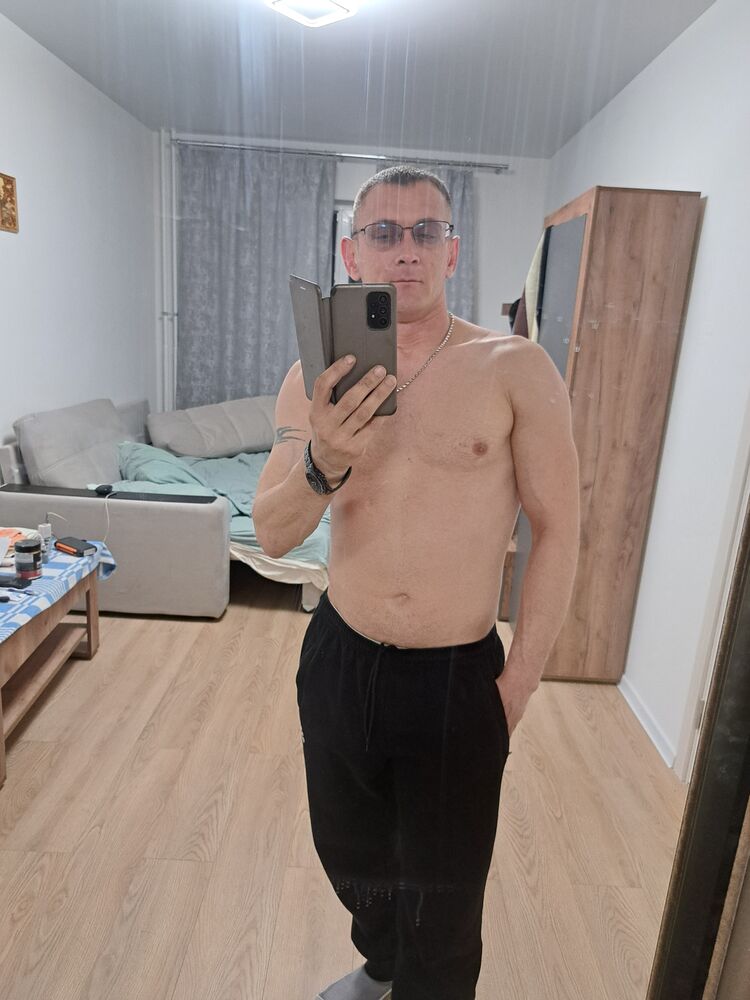  51943944  , 37 ,     