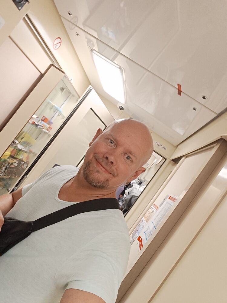  53271084  , 44 ,    -