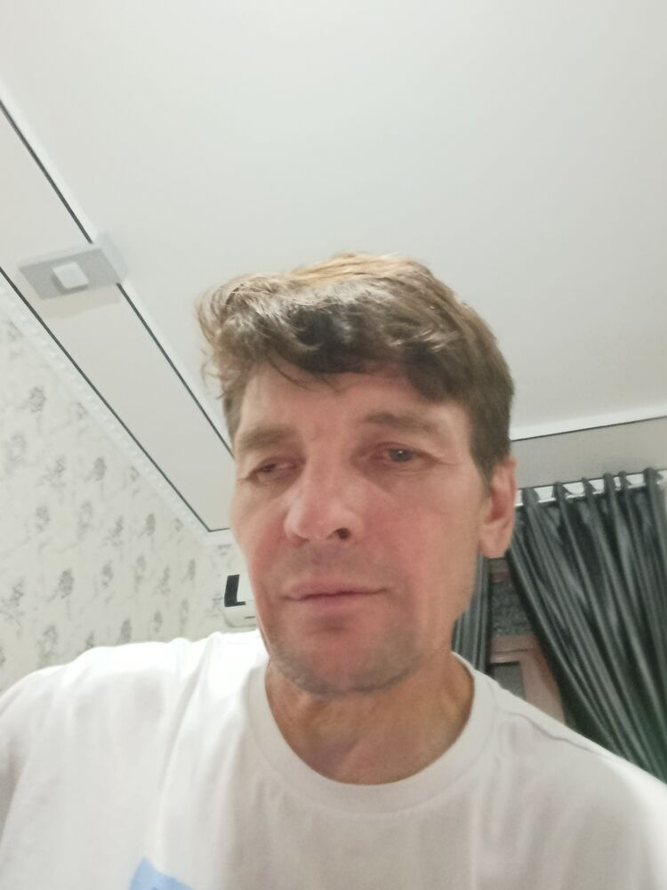  52765764  Sasha, 51 ,    