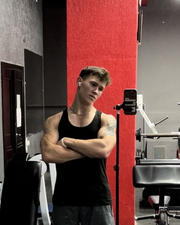  ,   Arthur, 22 ,   , 