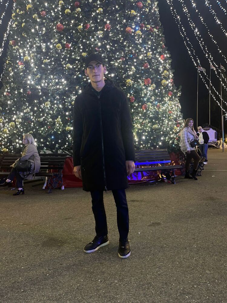  ,   Robik, 25 ,   ,   