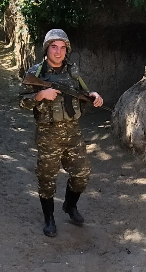  ,   Arsen, 32 ,   ,   , c 