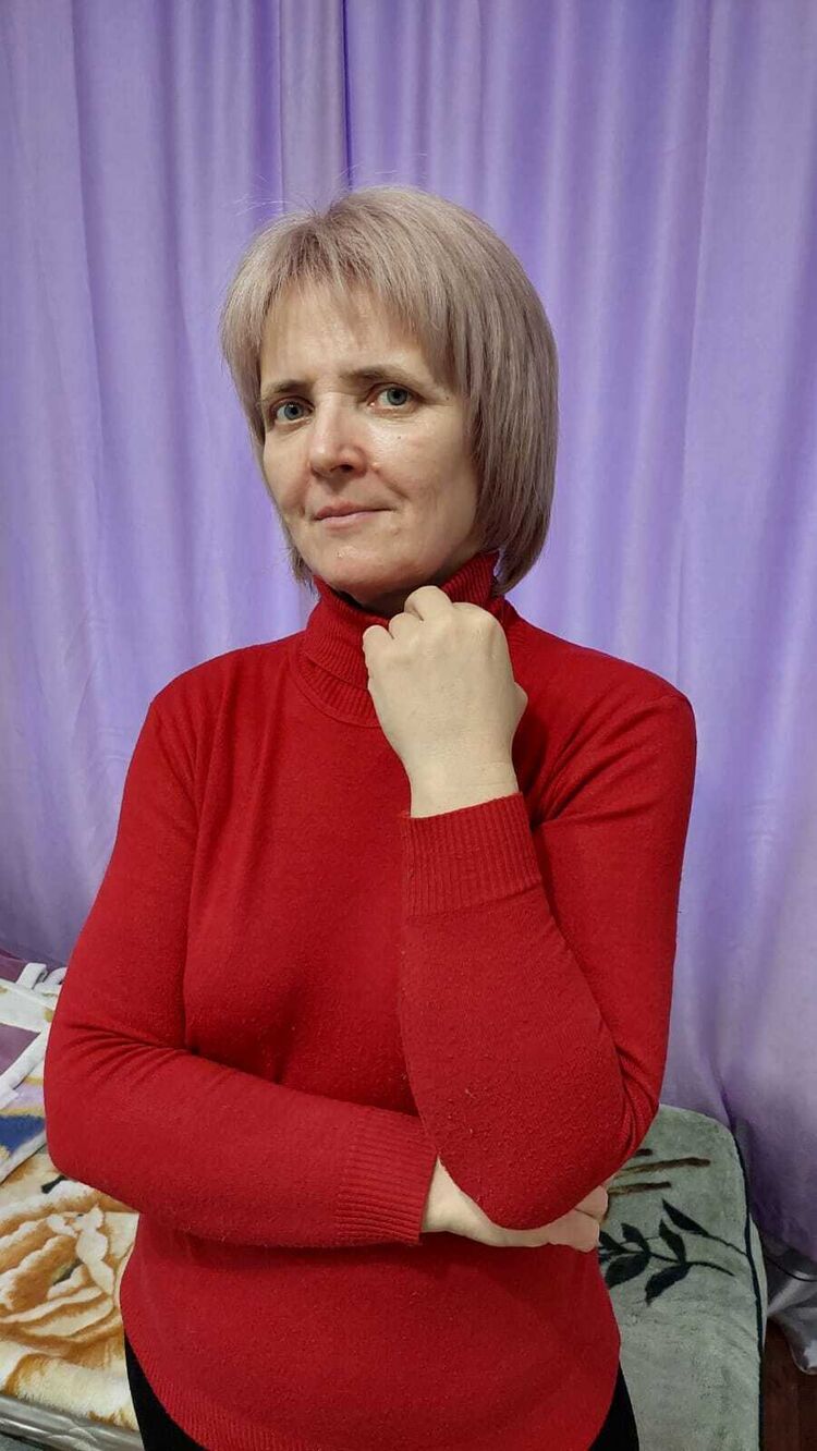  33089334  Larisa, 53 ,    