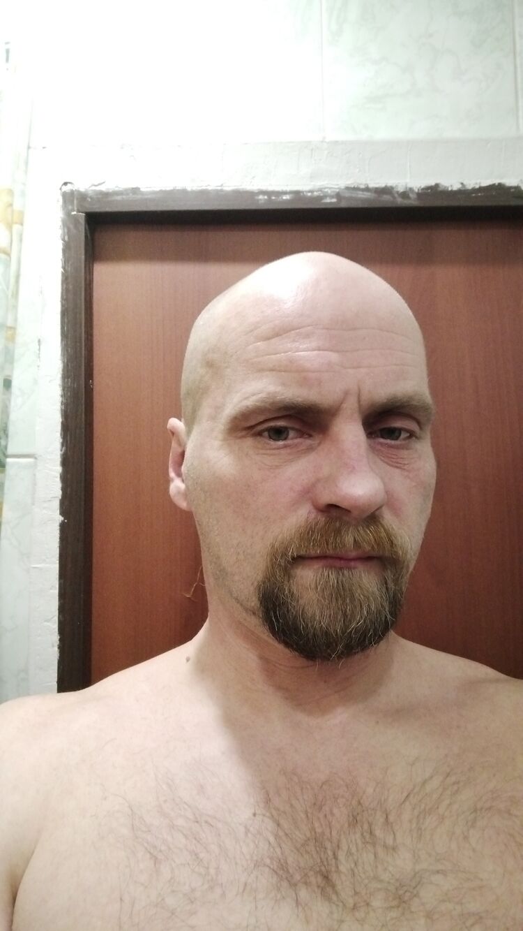  ,   Alex, 46 ,   ,   