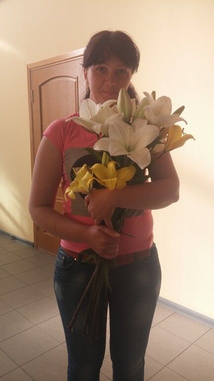  ,   Valentina, 45 ,  