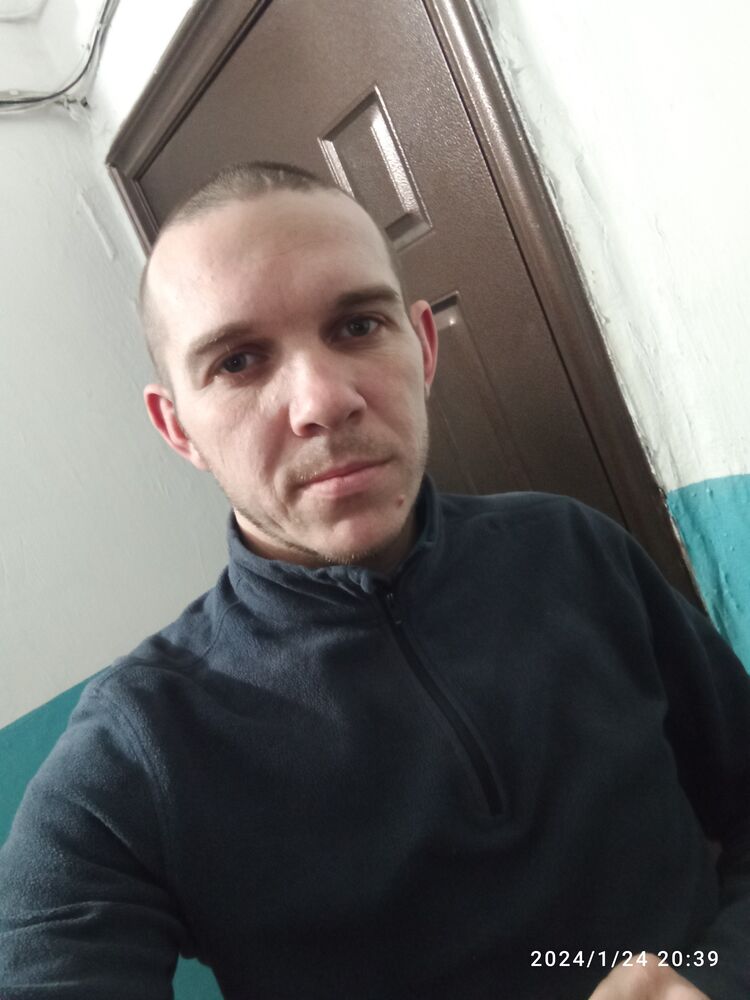  ,   Alexander, 32 ,   ,   , c , 