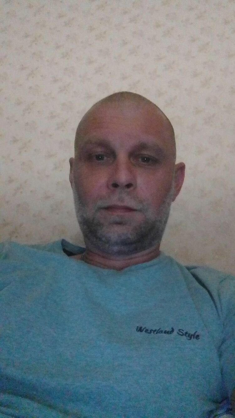 31444954  Denis, 43 ,    