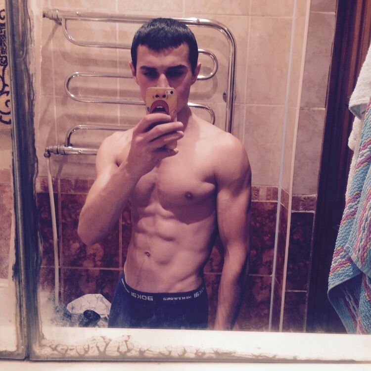  17457994  Roman, 27 ,    