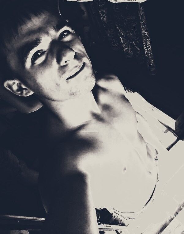  7730584  Alex, 29 ,    