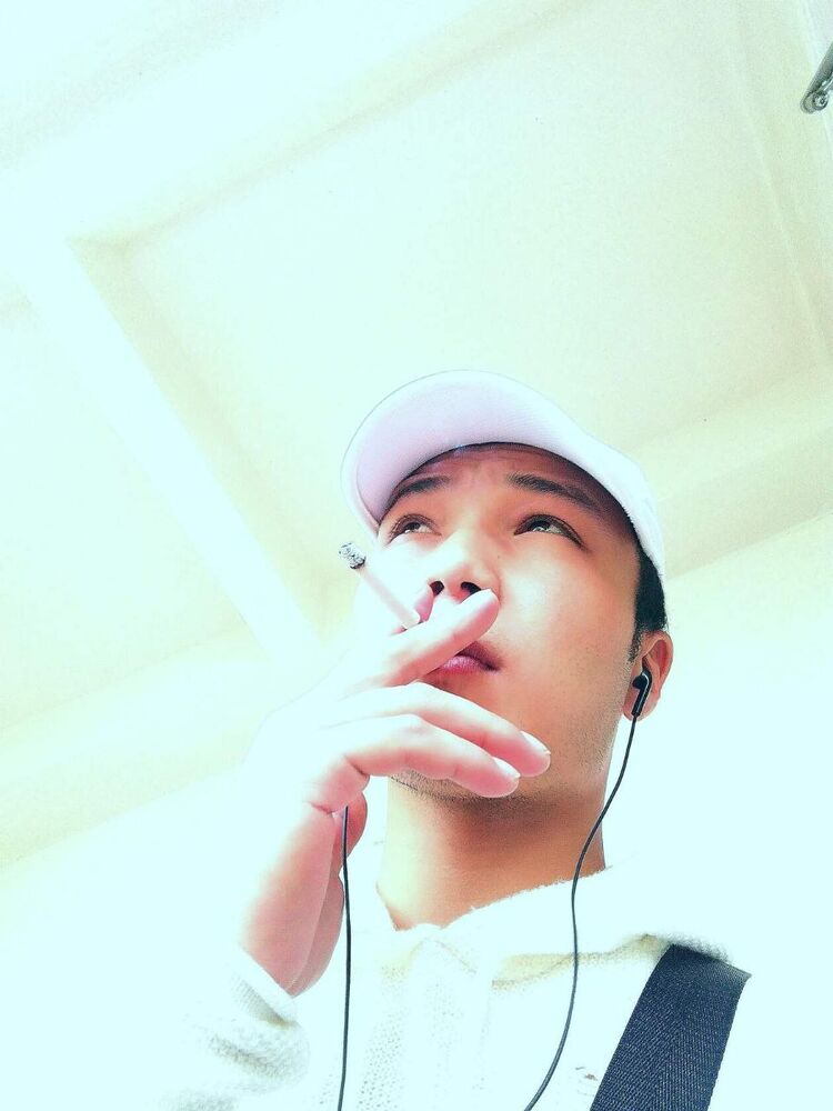  31984724  Maks, 29 ,    