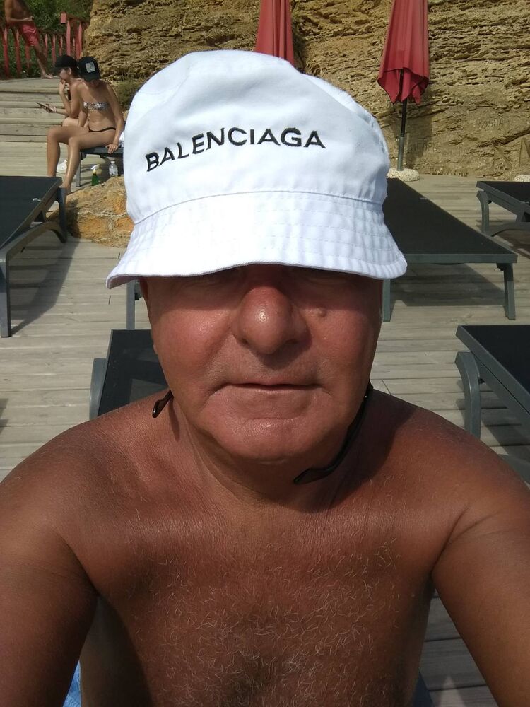  ,   Martin, 54 ,   c 