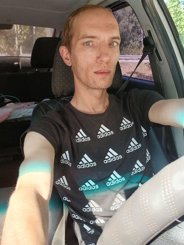  52968244  , 33 ,    