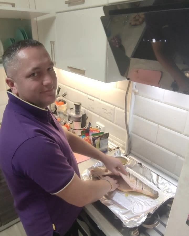  ,   Yuriy, 36 ,   ,   , c 