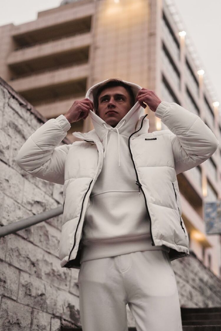  31047064  , 26 ,    -