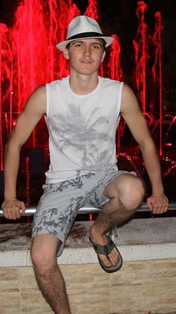  21705244  Oleg, 29 ,    