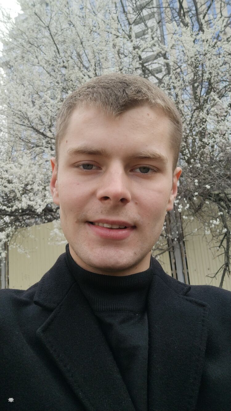  42068944  , 23 ,    