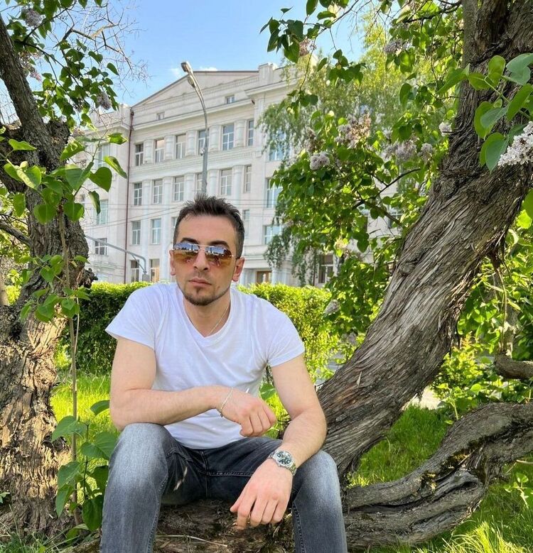  43529724  MuRaT, 37 ,    