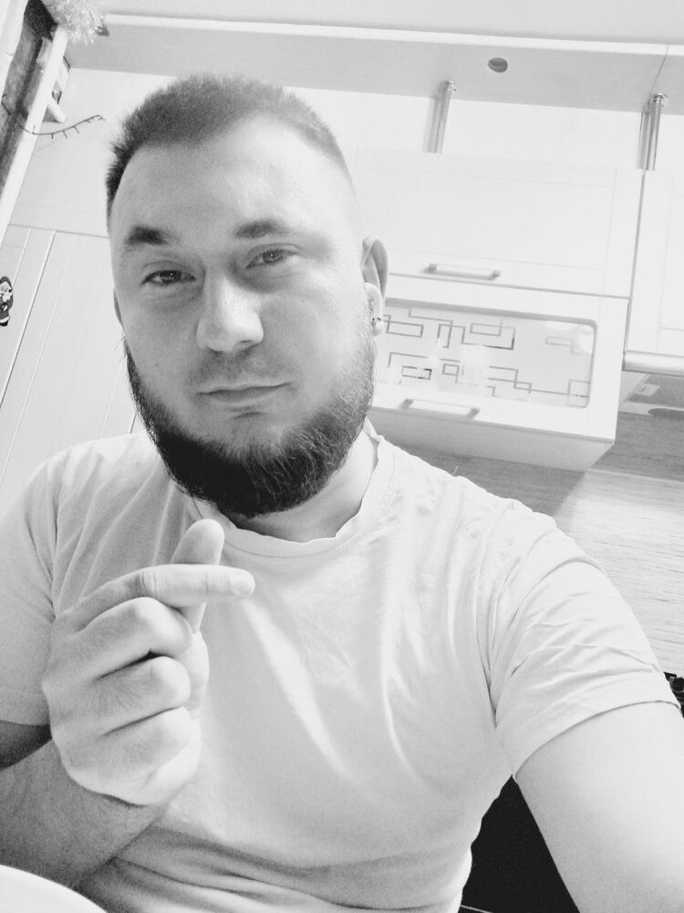  37649364  , 28 ,    
