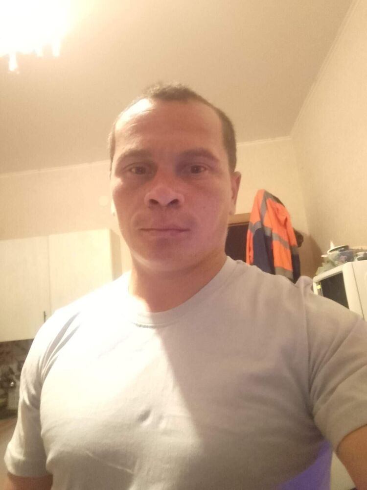  48333274  , 33 ,    
